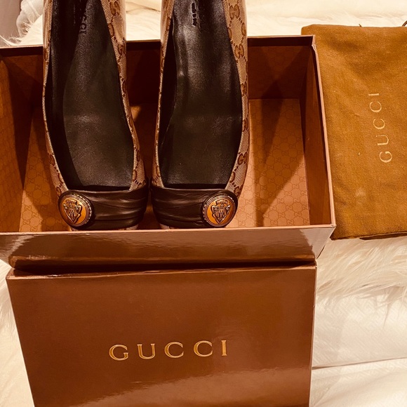 Gucci Flats NIB - Picture 2 of 8